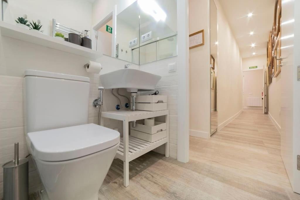 Candido Apartamento En El Corazon De La Latina Madrid Bagian luar foto